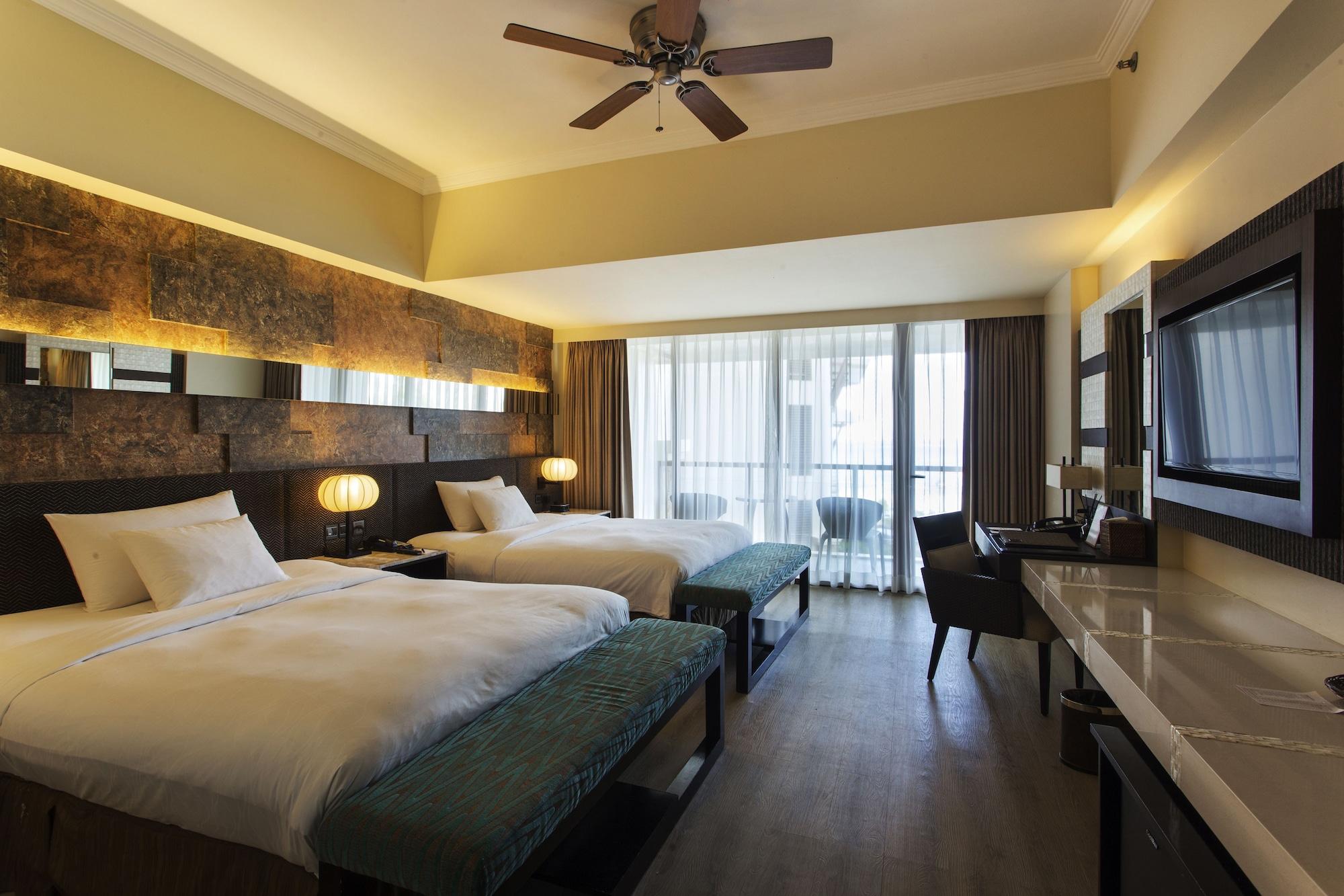The Bellevue Resort Panglao Bagian luar foto Deluxe Room