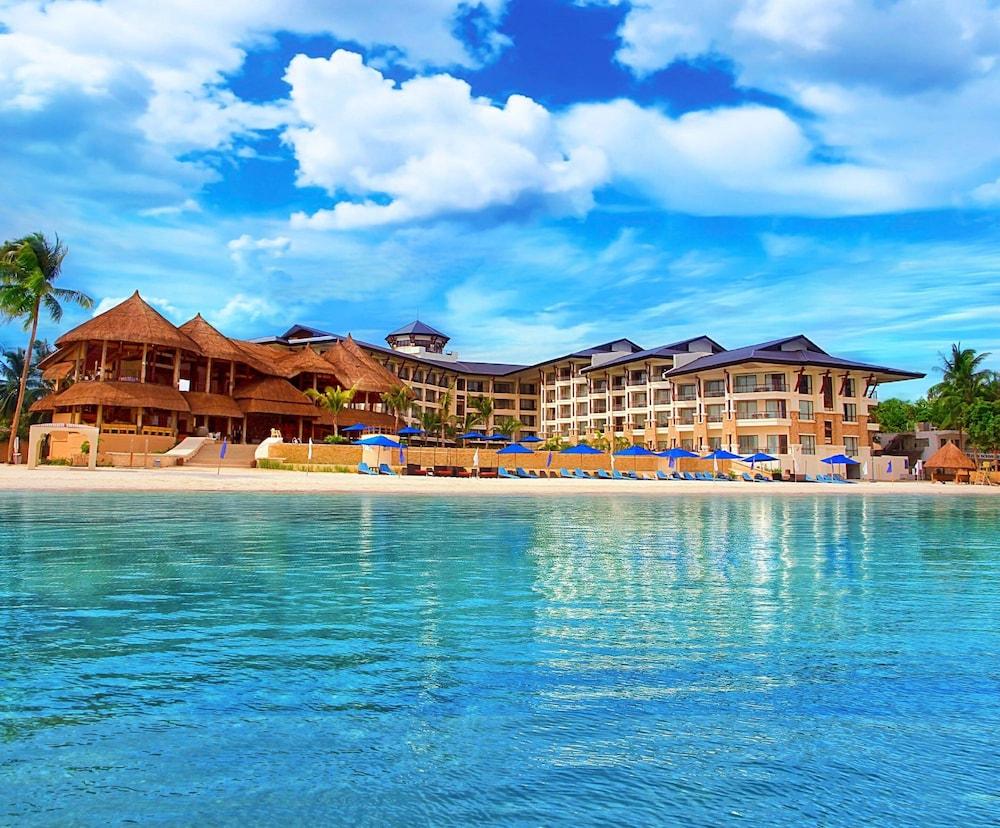 The Bellevue Resort Panglao Bagian luar foto The resort's main building
